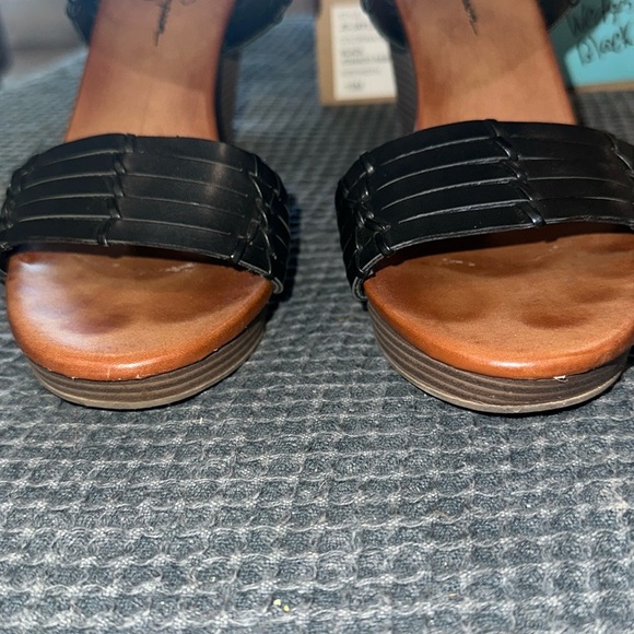 Jessica Simpson Black Wedges - Picture 4 of 13